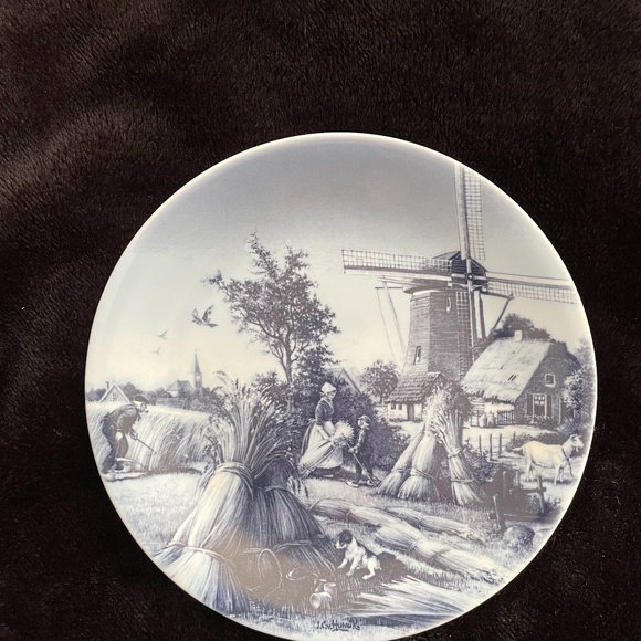 Dutch delft plate Harvest days - Picture 1 of 3